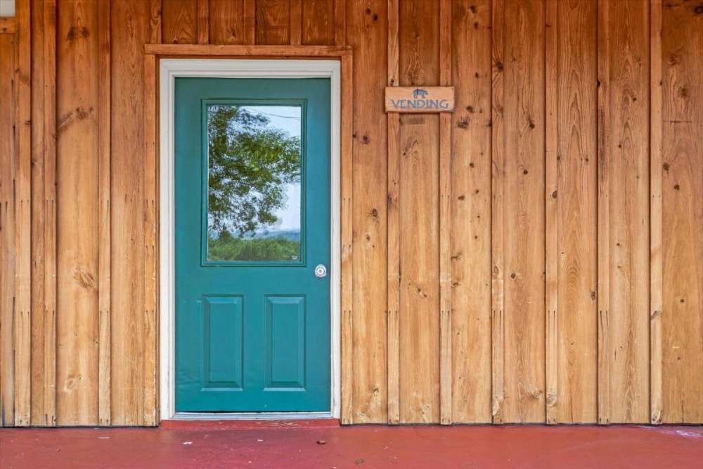 Early Blue Motel Image 15